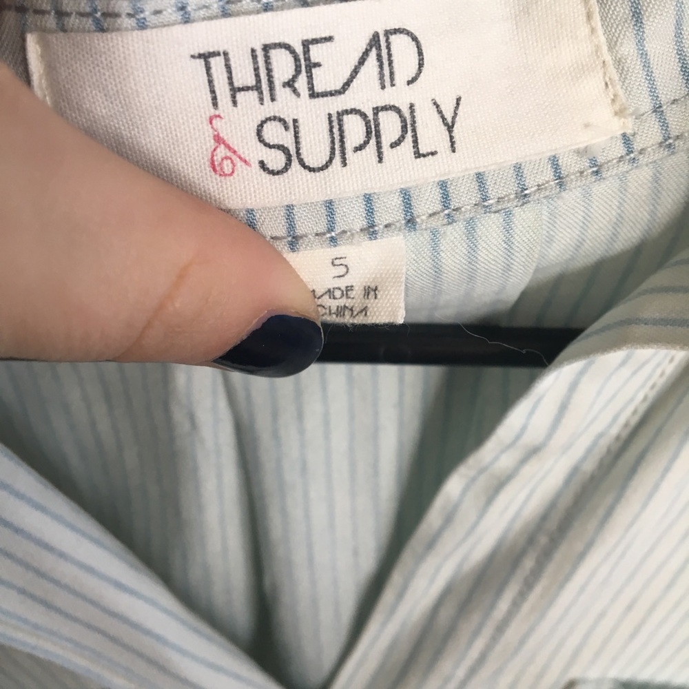 Button down - Picture 2 of 3